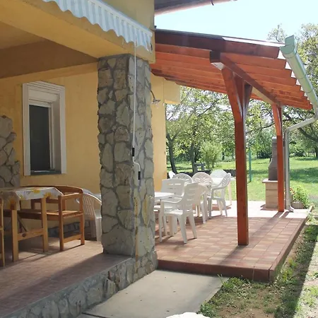 Sungarden Apartman * Balatonlelle