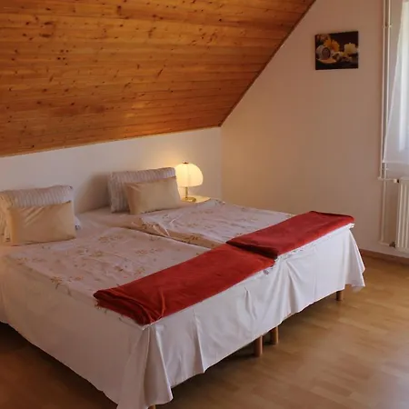Sungarden Apartman Apartamento Balatonlelle
