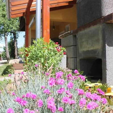 Apartamento Sungarden Apartman *