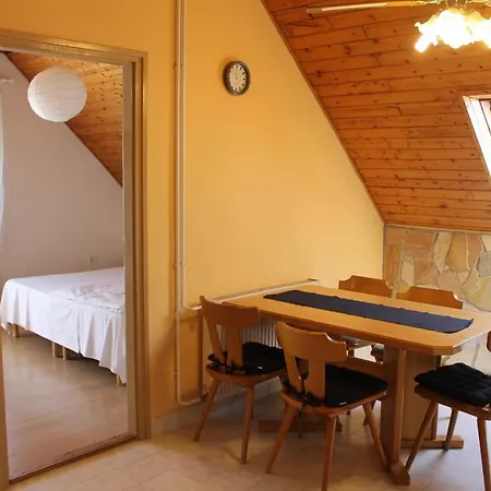 Apartamento Sungarden Apartman Balatonlelle